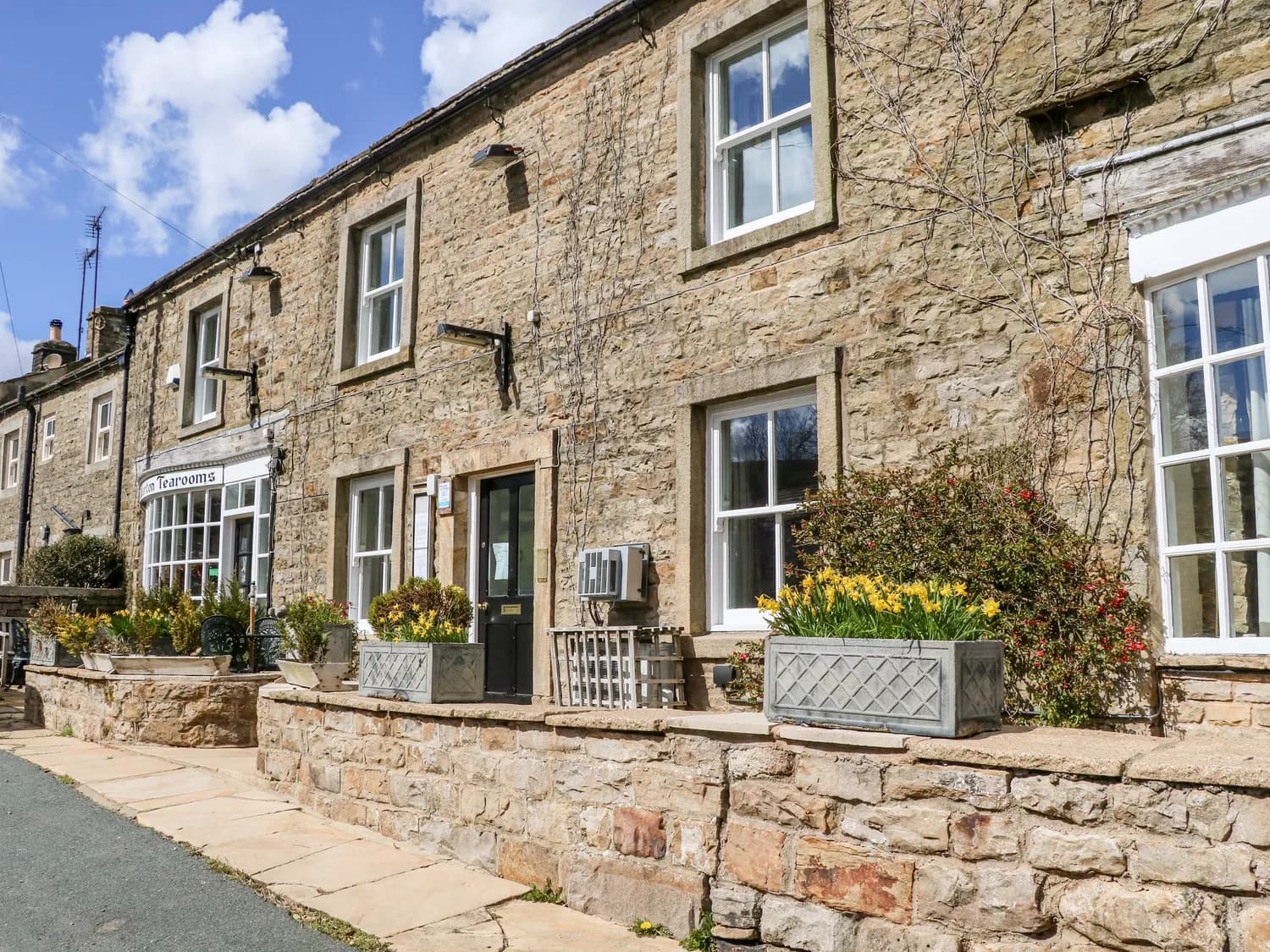 Accommodation at Keartons - Buttertubs in thwaite north yorkshire