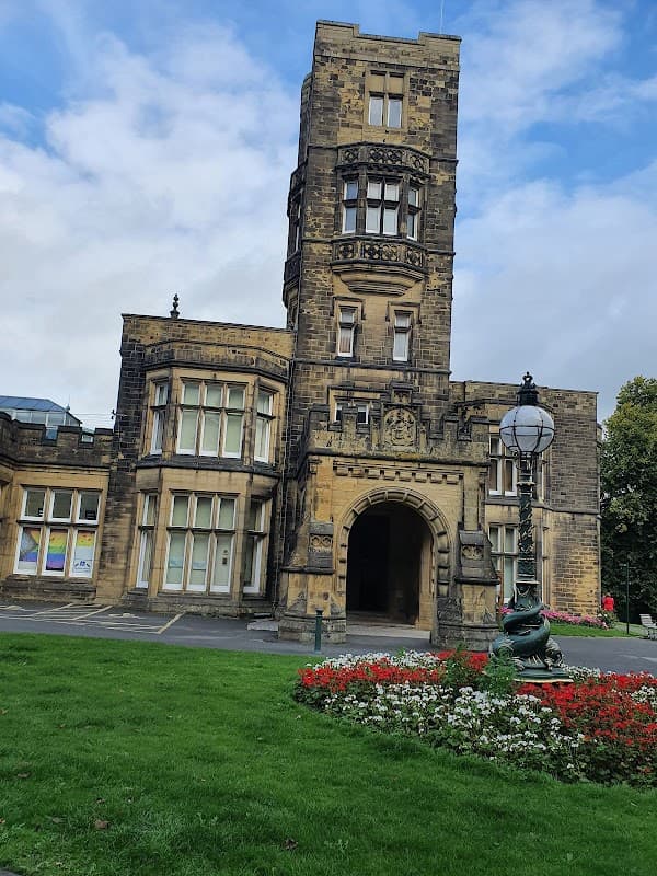 Cliffe Castle Park & Cafè - Park in keighley