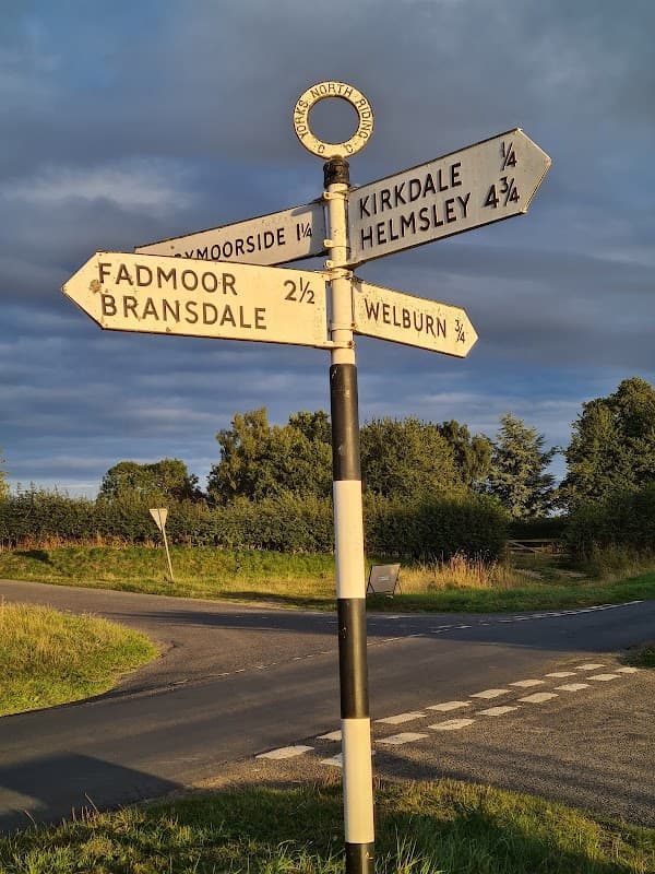 Kirkdale (St. Gregory) Churchyard - Cemeteries in kirkbymoorside