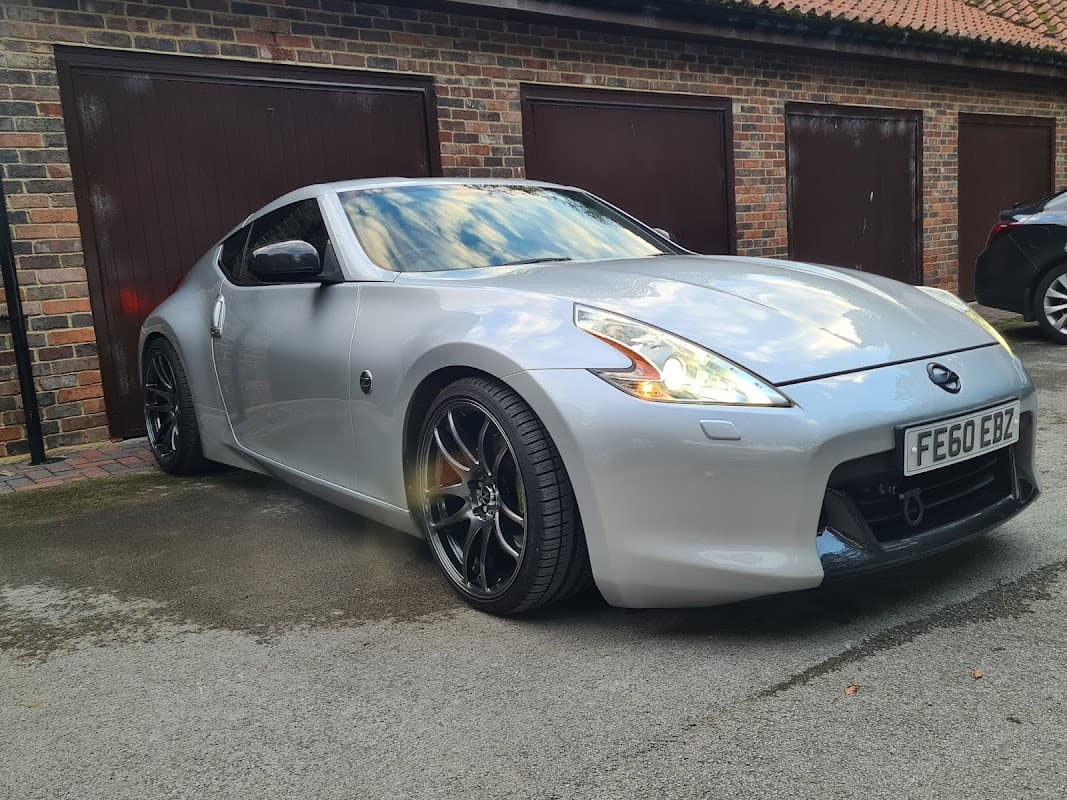 Chris Gregory Auto Refinishing - Garages in knaresborough