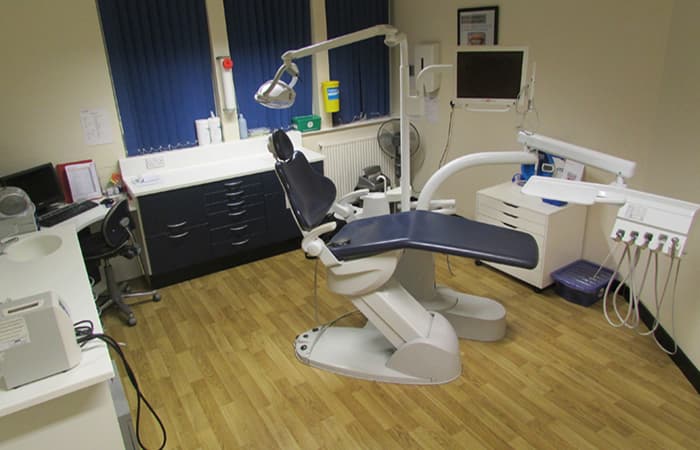 Genix Healthcare Dental Clinic (East End Park) - Dentists in knowsthorpe