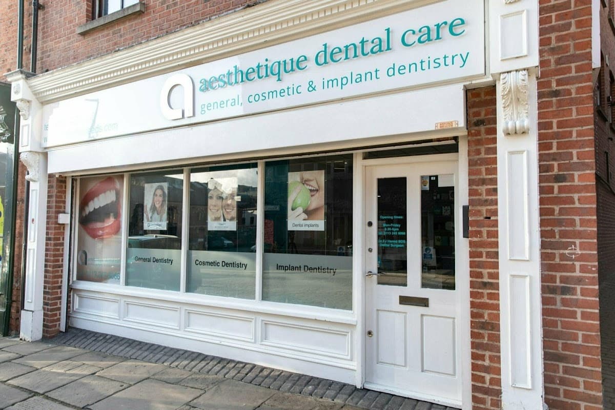 Aesthetique Dental Care - Dentists in leeds