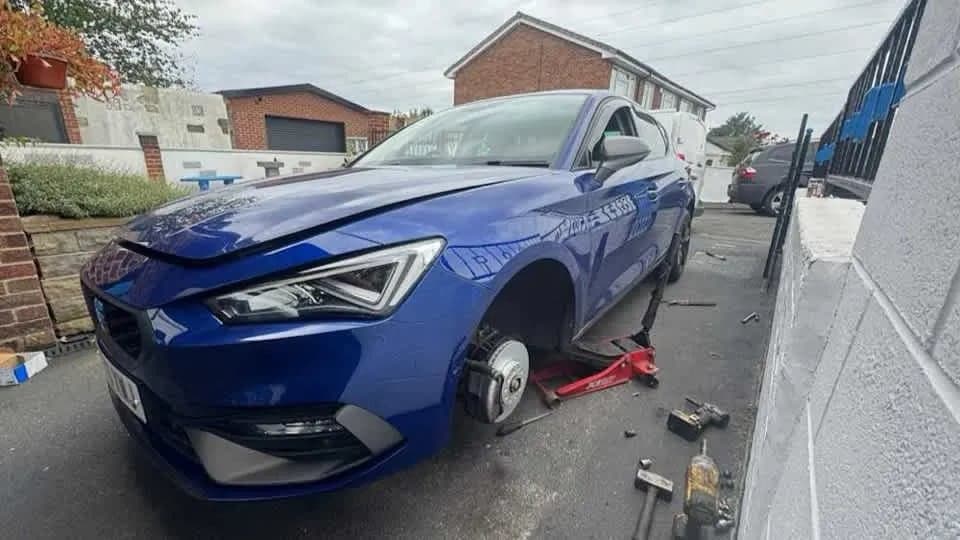 Andrew Autoworks - Mobile Mechanic Leeds - Garages in leeds