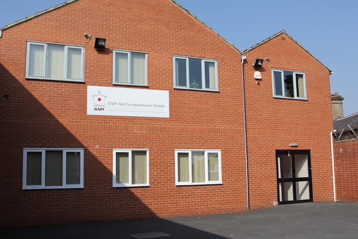 BAPS Shri Swaminarayan Mandir, Leeds - Temples in leeds
