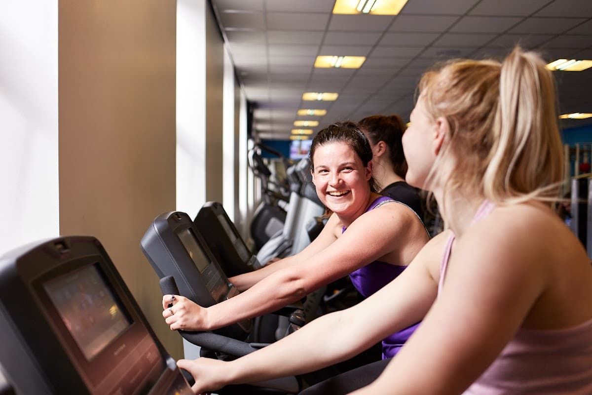 Carnegie Sports Centre - Sports Venue in leeds