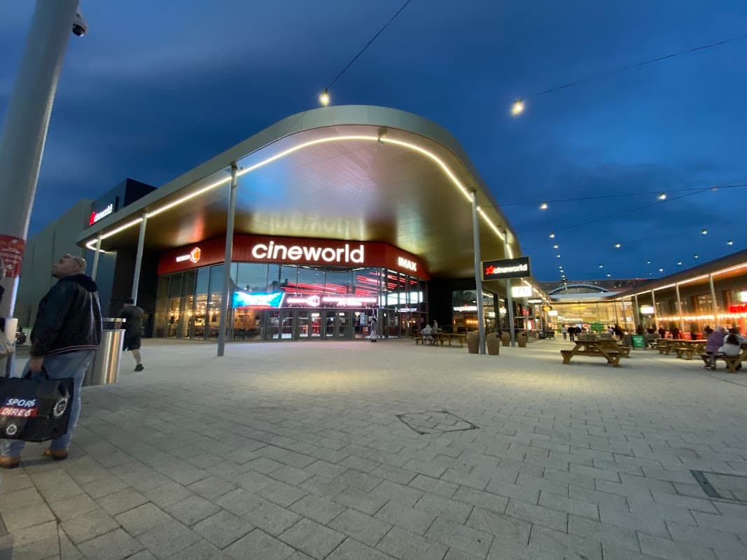 Cineworld Cinema - Leeds - Cinema in leeds