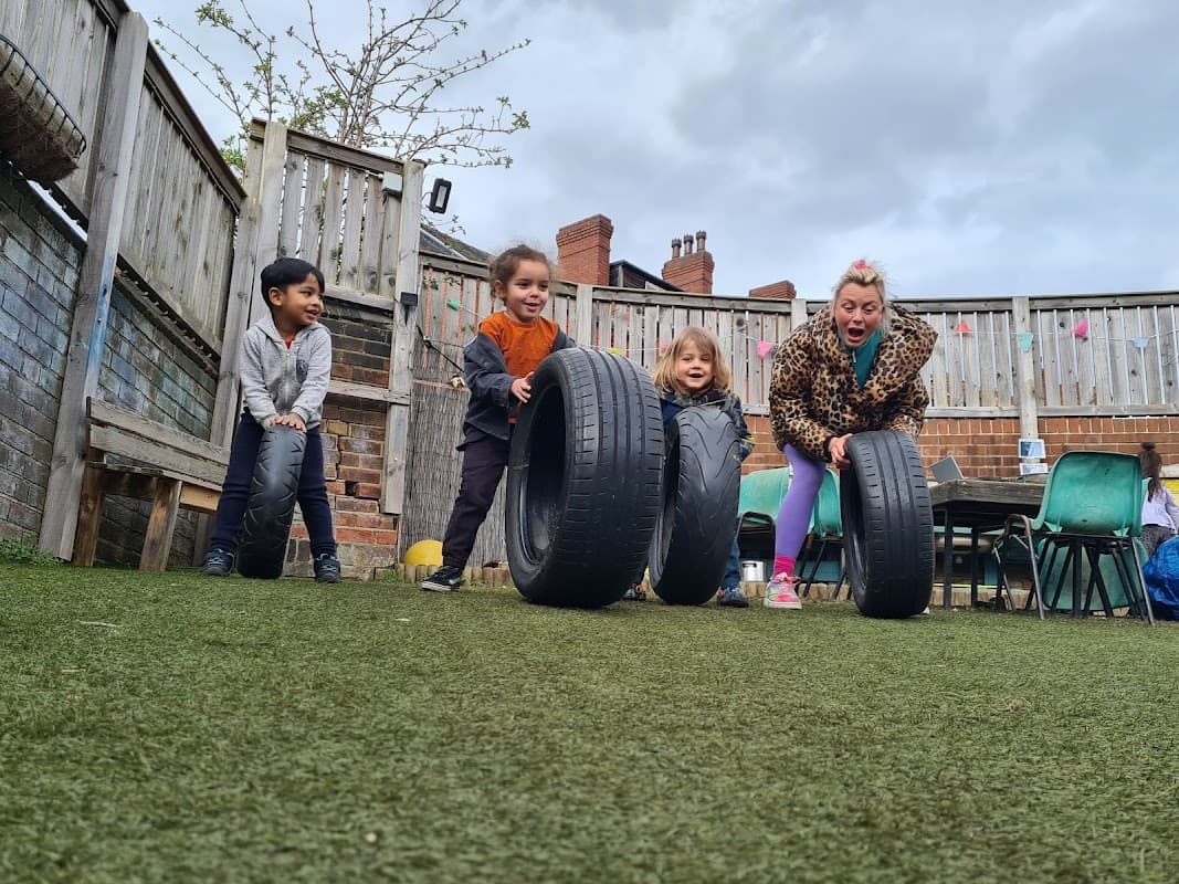 Domi Domingo Day Nursery - Nurseries in leeds