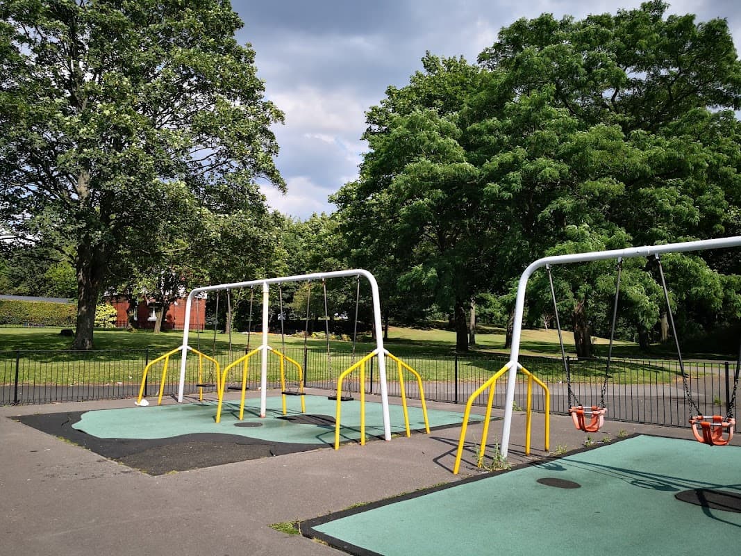East End Park Playground - Playgrounds in leeds