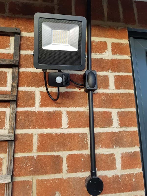 Flora Electrical Services - Electricians in leeds