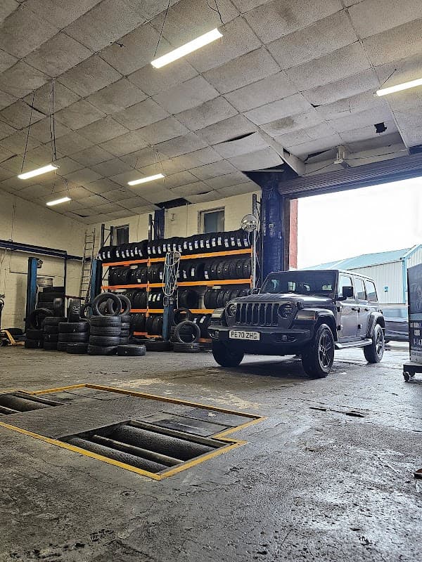 G6 MOT CENTRE - Garages in leeds