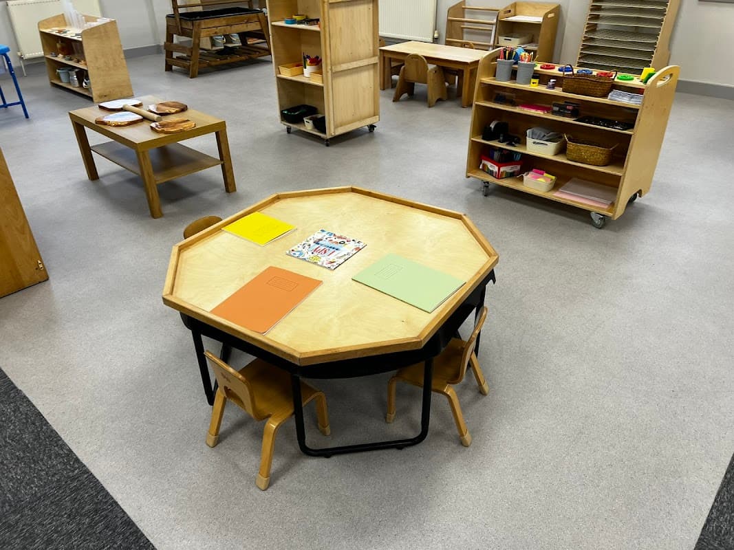 Laugh and Learn Day Nursery - Nurseries in leeds