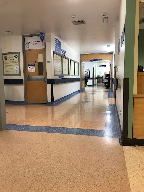 Leeds Children's Hospital - Hospitals in leeds