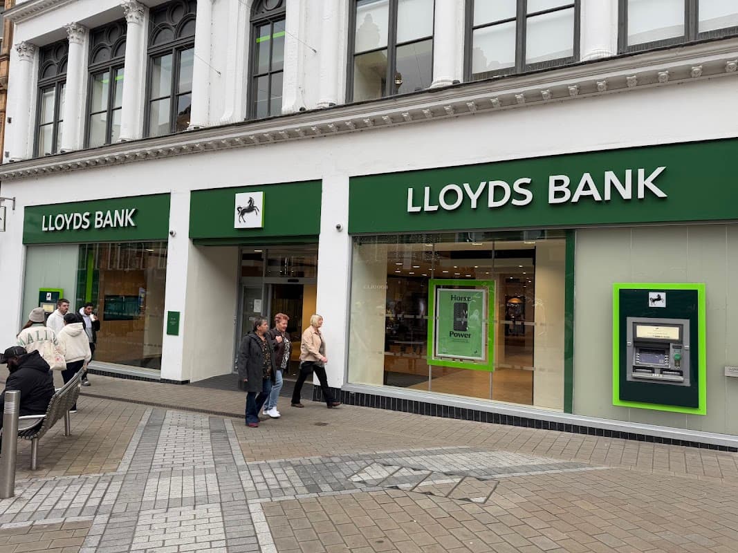 Lloyds Bank - Banks in leeds