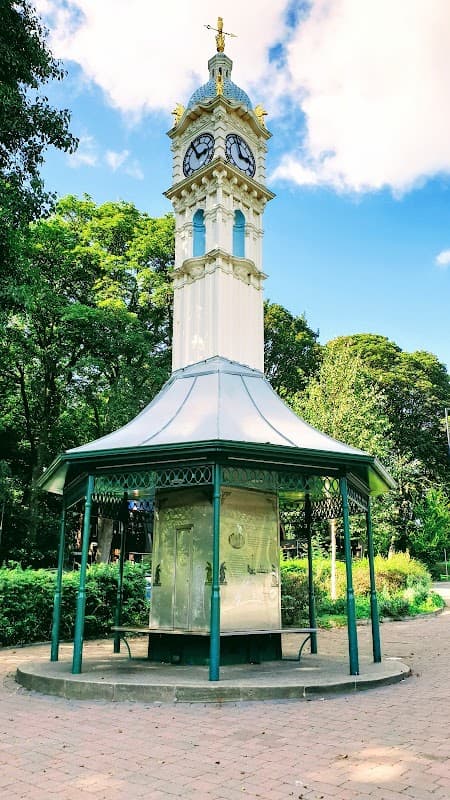 Oakwood Clock - Monuments in leeds