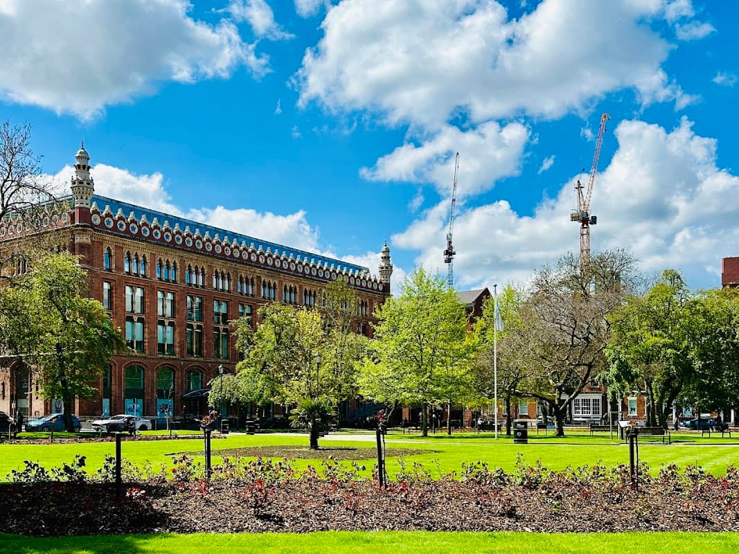 Park Square - Park in leeds