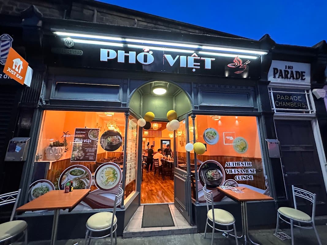 Phở Việt Restaurant