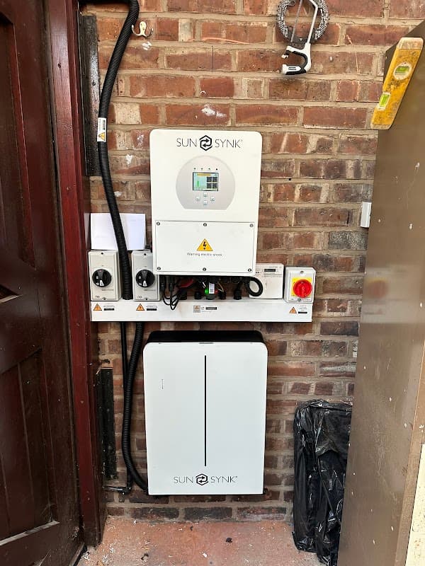 Pyramid Services (Leeds) - Electricians in leeds