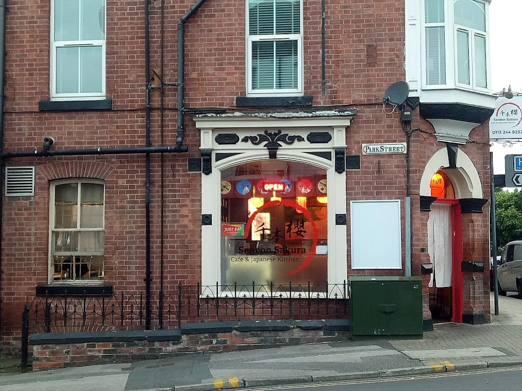 Senbon Sakura Cafe & Japanese Kitchen