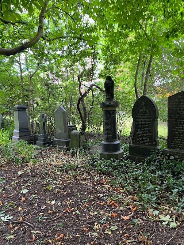 Woodhouse Cemetery - Cemeteries in leeds