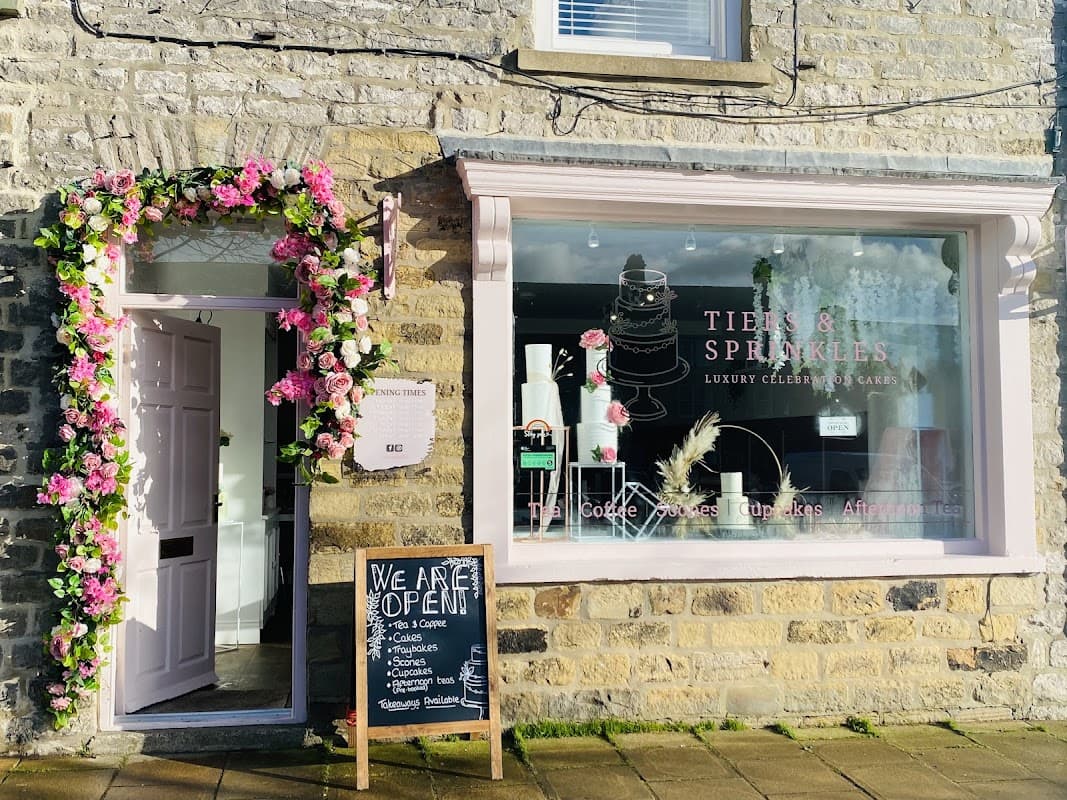 Cafe Tiers and Sprinkles in leyburn