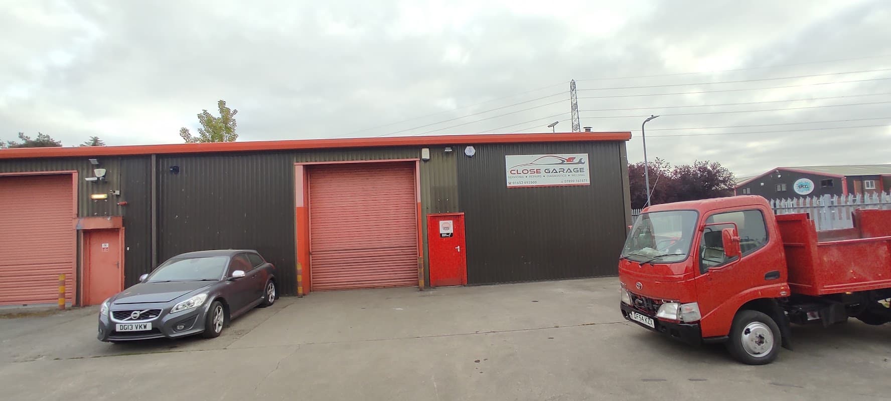 CLOSE GARAGE - Garages in malton