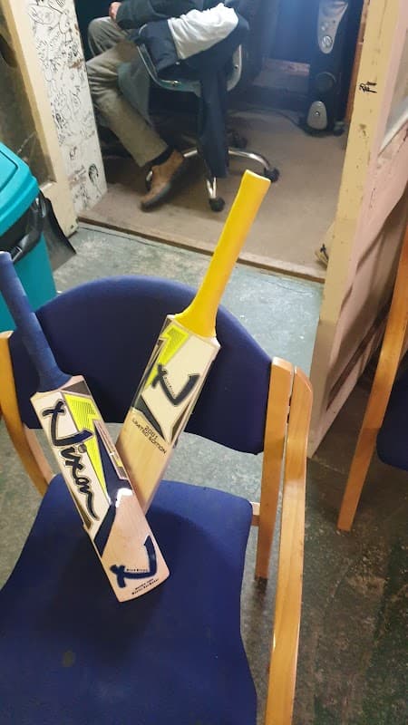 Nixon Cricket Equipment - Sports Shops in malton