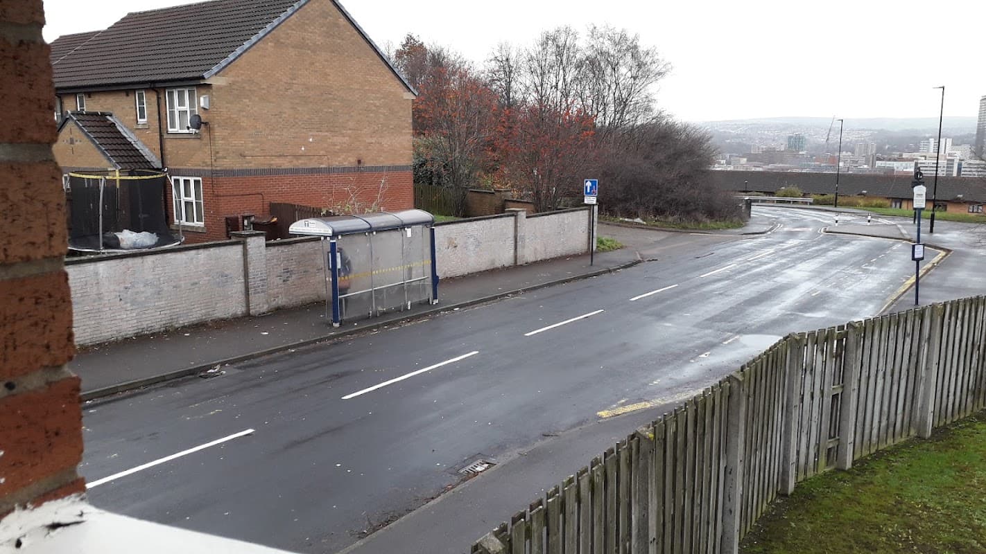 Bus Stop at Manor Oaks Road/Manor Oaks Gardens - Bus Stops in manor