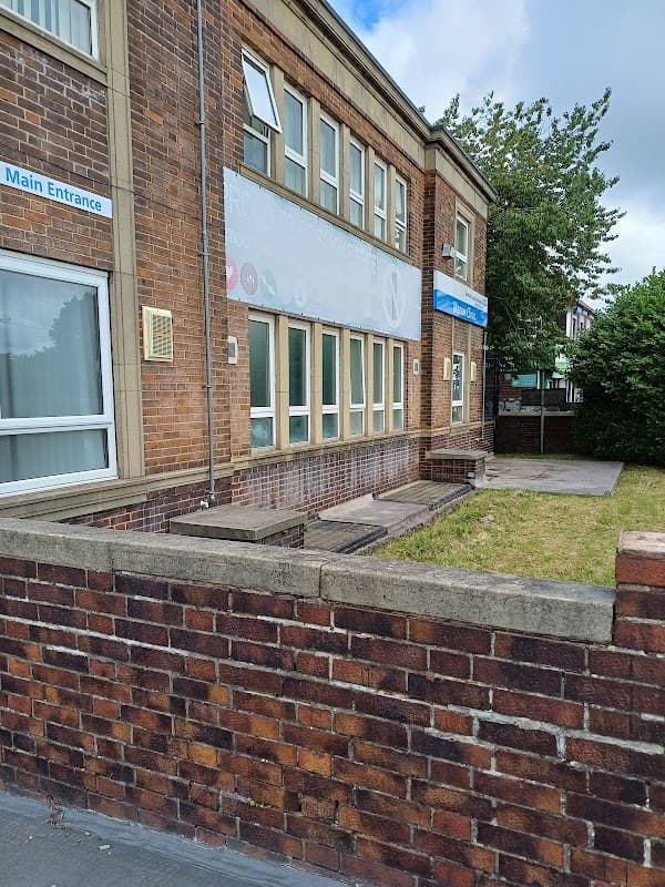 Manor Top Medical Centre - Doctors in manor