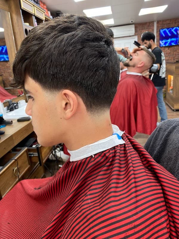 Zacks Barber - Barbers in manor