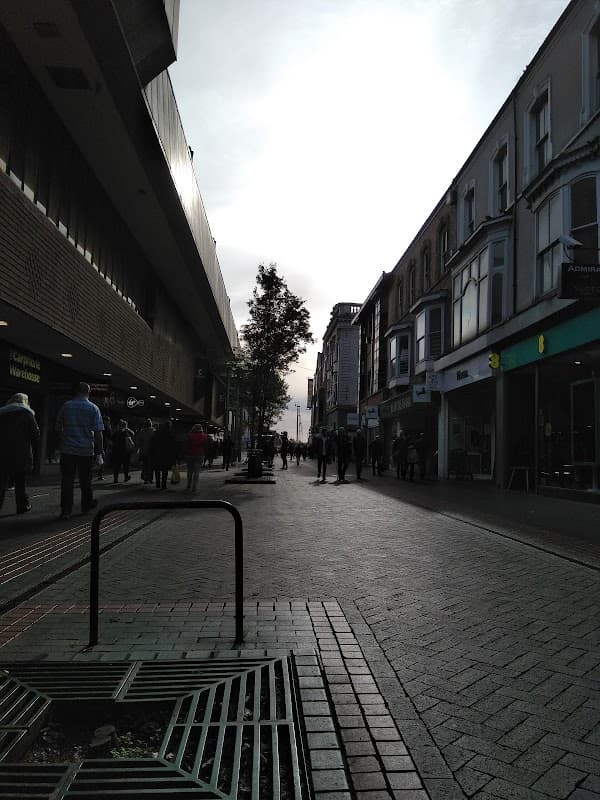 Cleveland Centre (Stand Q) - Bus Stations in middlesbrough