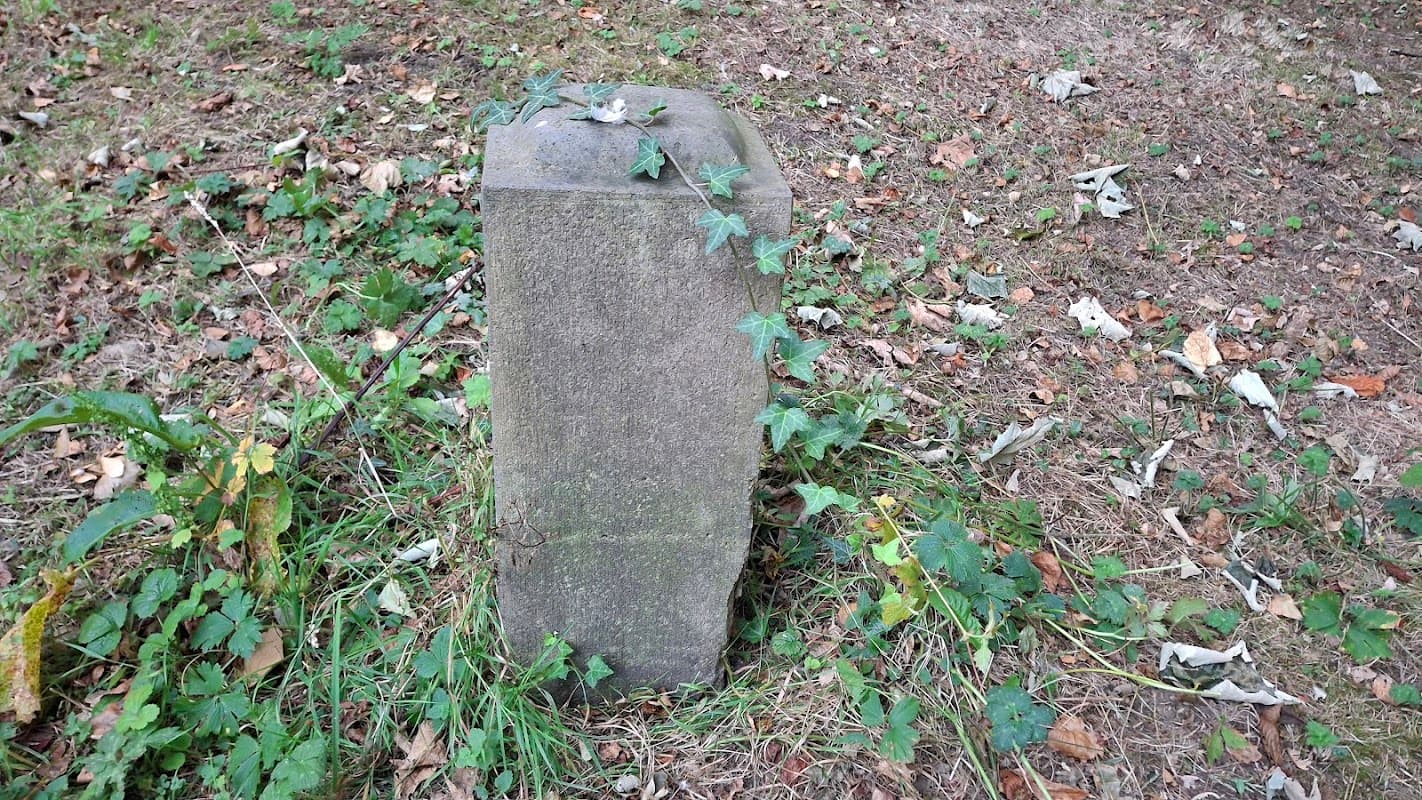 Ogara Sadashichi Grave - Historic Site in middlesbrough