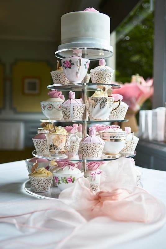 Gills Cupcake Corner - Bakers in middleton cowling