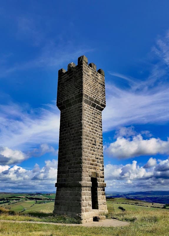 Lund's Tower - Attraction in middleton cowling