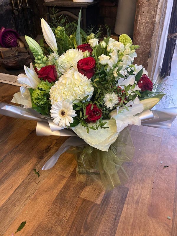 More Than Flowers Mirfield - Florists in mirfield