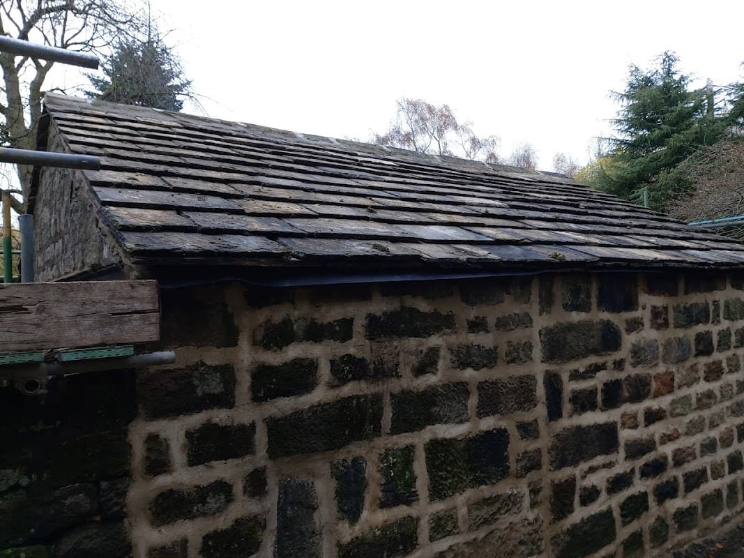 Alan Hopkinson & Grandson Roofing Services - Roofers in moortown