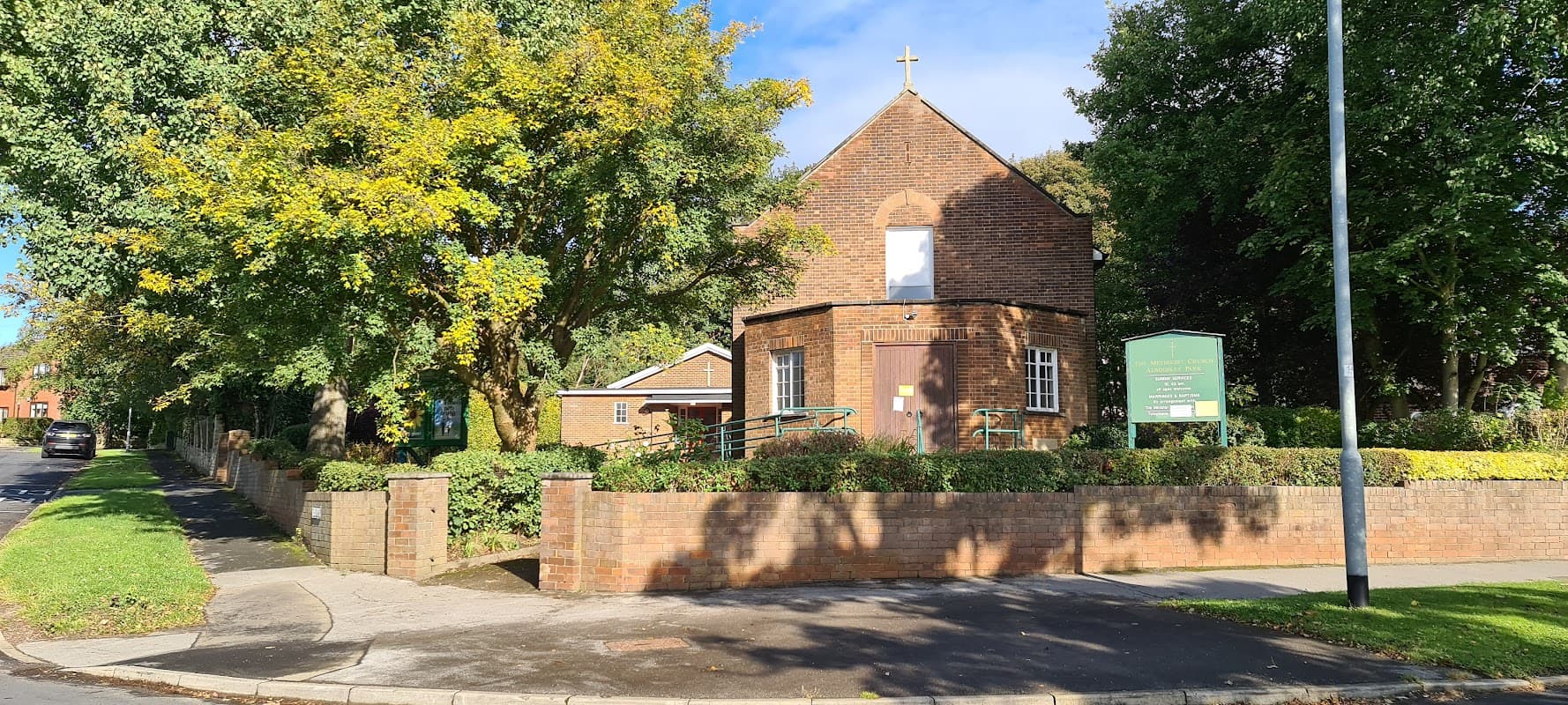 Alwoodley Park Methodist Church - Churches in moortown