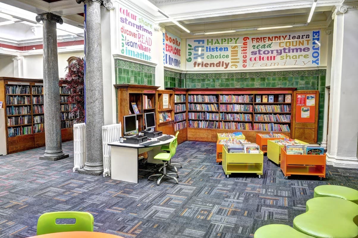 Chapel Allerton Library - Libraries in moortown