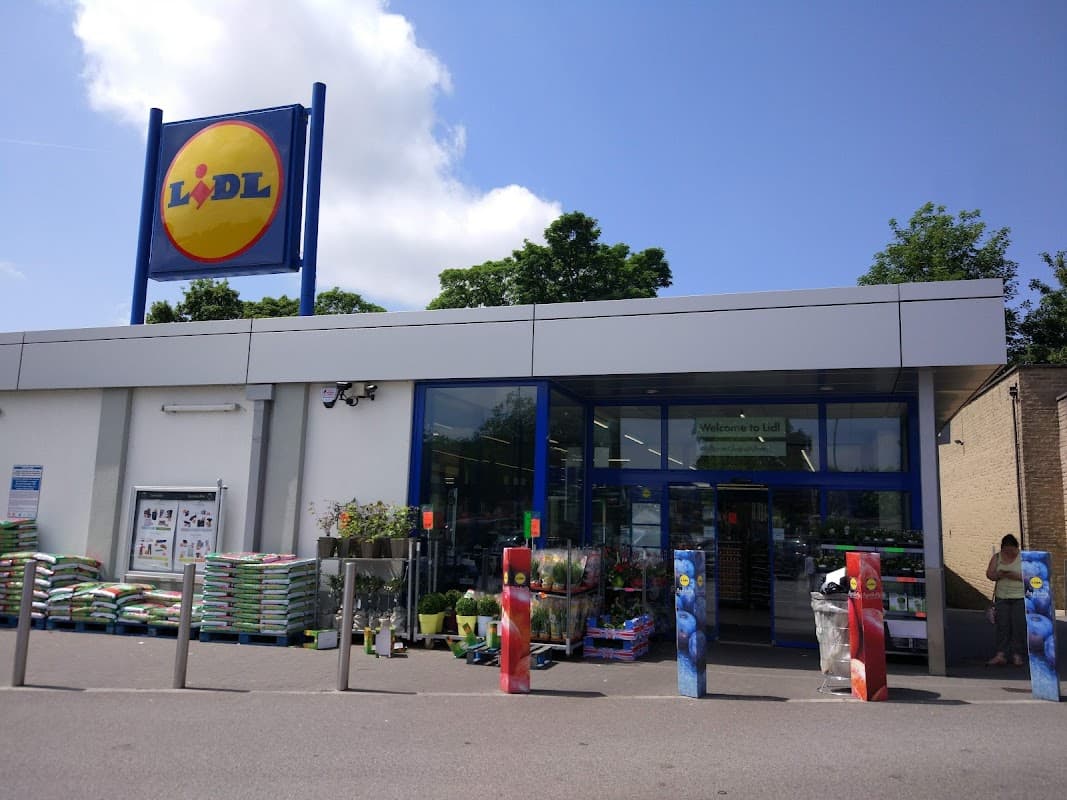 Lidl - Supermarkets in moortown