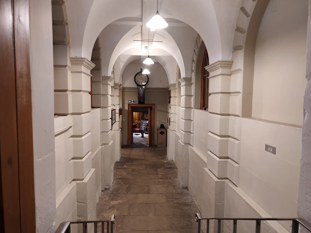 MASTER TAILOR LIMITED - Tailors in moortown