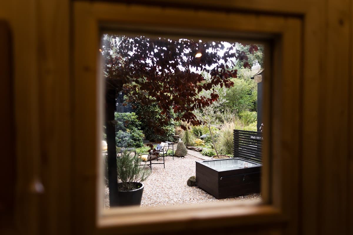 Songbird Sanctuary - Spa in moortown