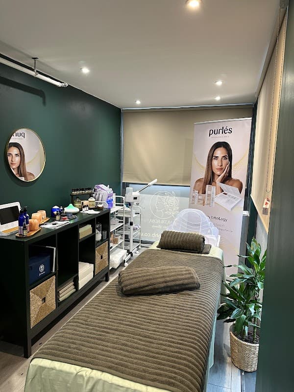 Alma De Rosa Holistic Beauty