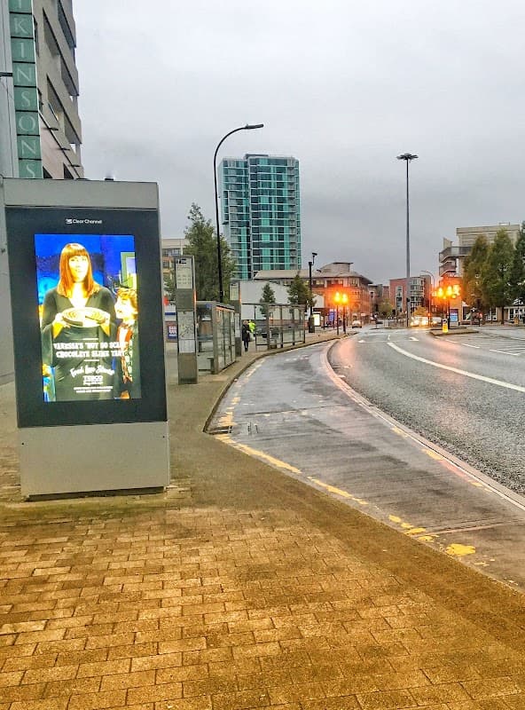 Moor Market (Stop MF1) - Bus Stations in neepsend