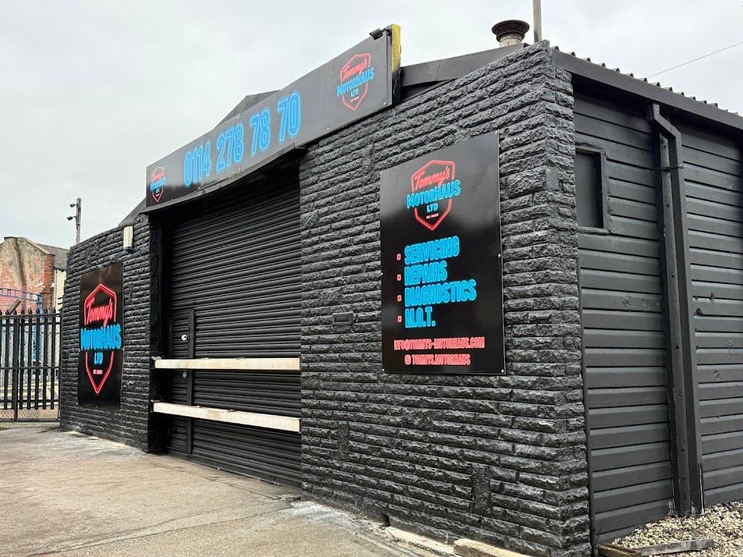 Tommy's MotorHAUS LTD. - Garages in neepsend
