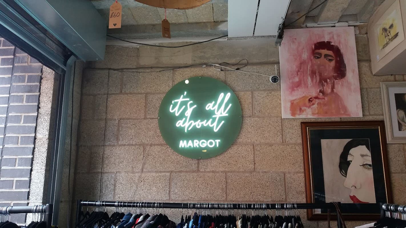 Dyson Place @ S11 8XX - Shopping Centres in nether edge