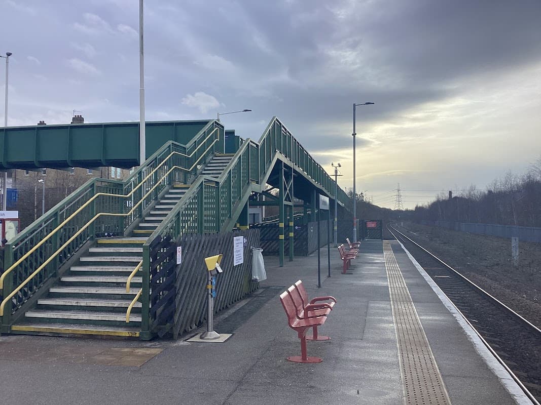 Bus Stop at Normanton - Railway Stations in normanton