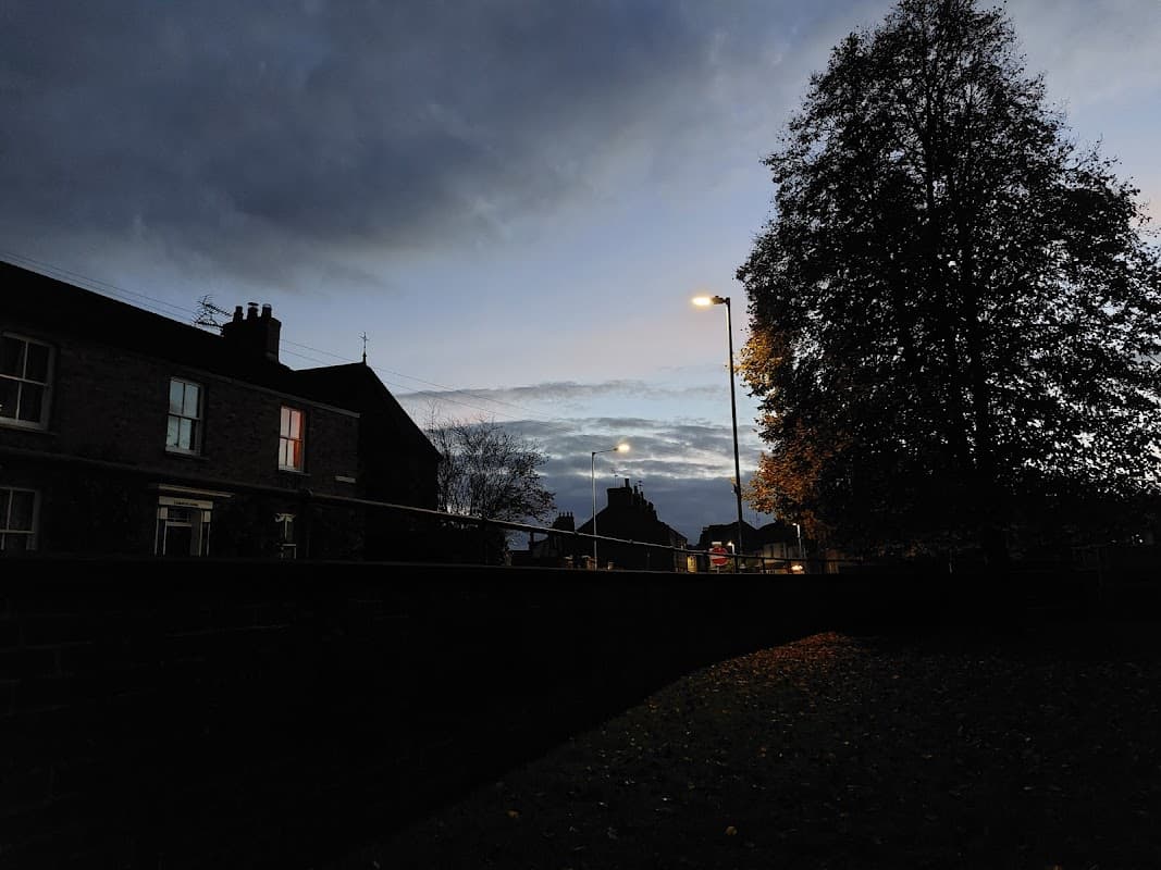 Bus Stop at Pocklington London Street - Bus Stops in pocklington
