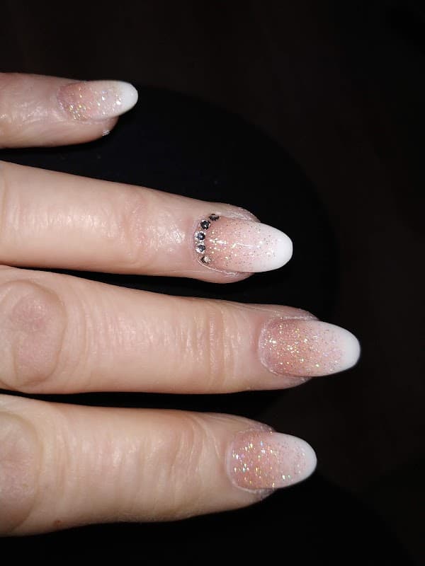 Hollywood Nails - Nail Salons in pontefract