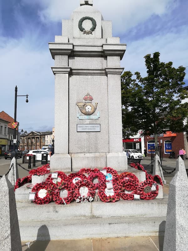 War Memorial - War Memorials in pontefract