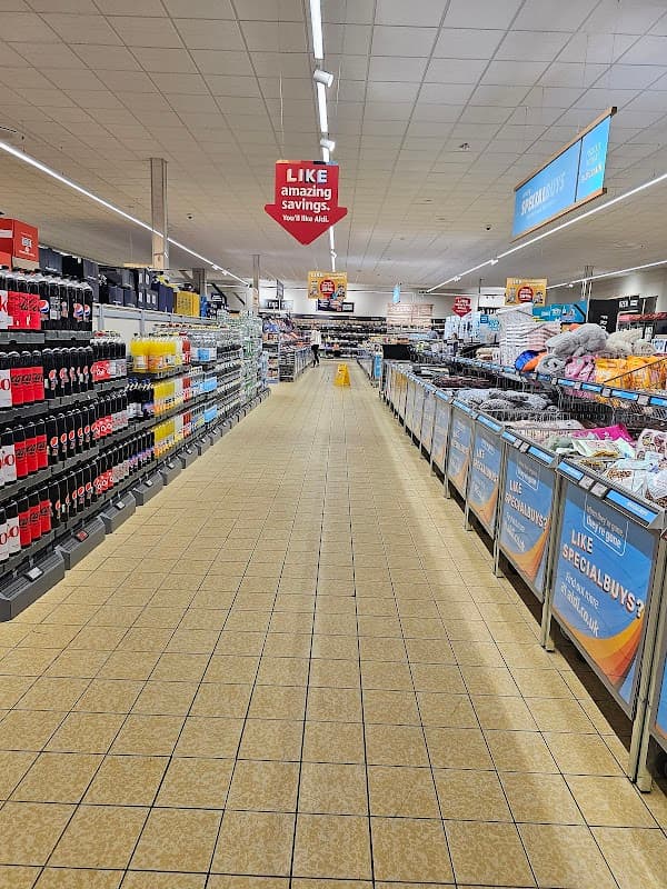Bus Stop at Aldi - Supermarkets in redcar