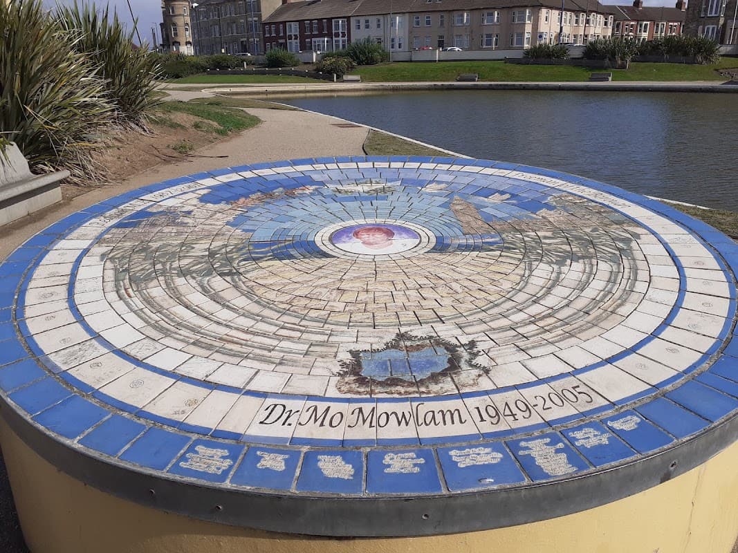 Mo Mowlam Memorial - Monuments in redcar